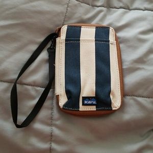 Kavu wristlet wallet